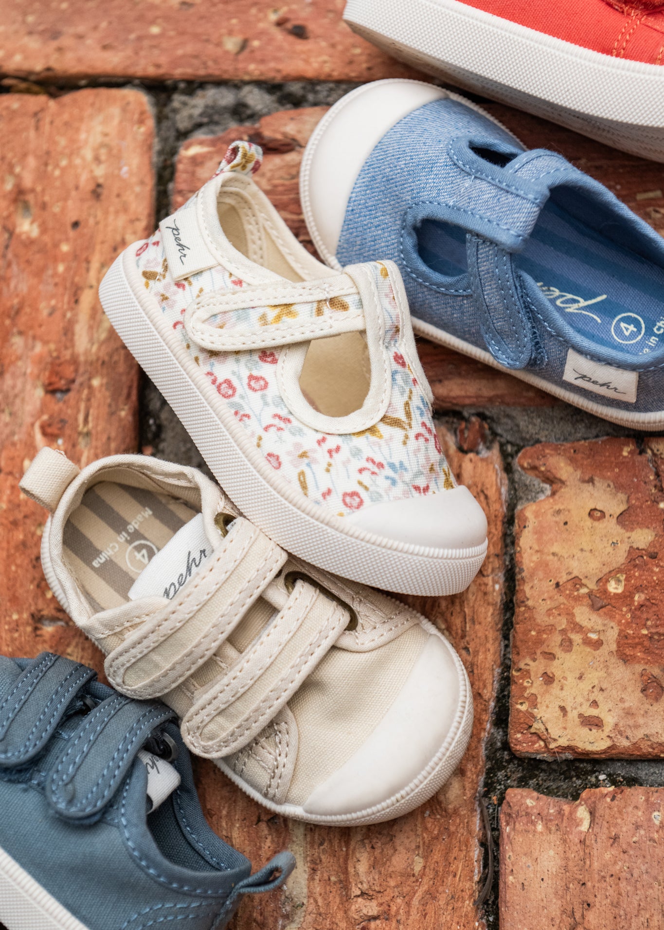 Twirl Sneaker - Chambray