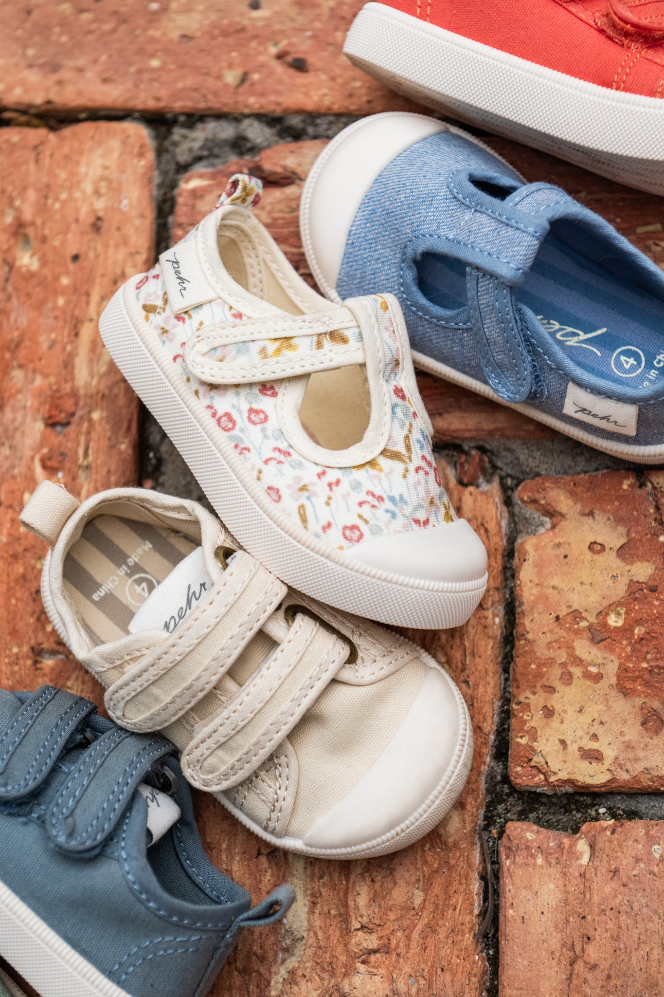 Twirl Sneaker - Chambray