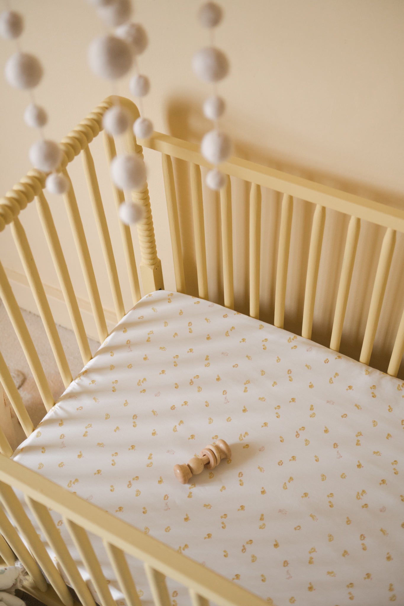 Pehr-Crib Sheet-Cheerful Chick-3