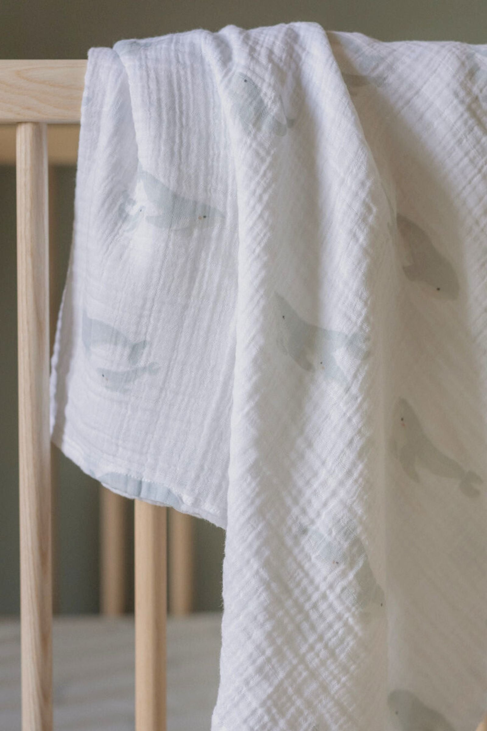 Pehr-Follow Me Swaddle-Follow Me Whale-2